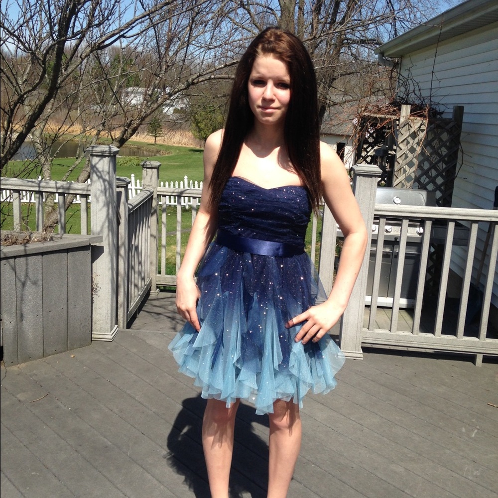 Short blue homecoming dress